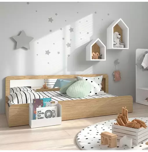 Cama Montessori con espejo...