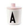 Tapa con boquilla rosa para vaso melamina Design Letters 